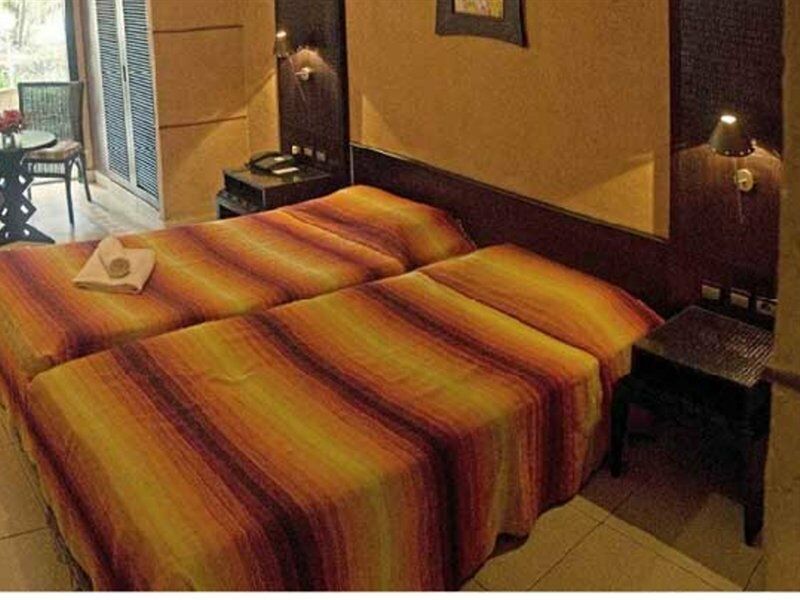 Senegambia Beach Hotel Кололи Екстериор снимка